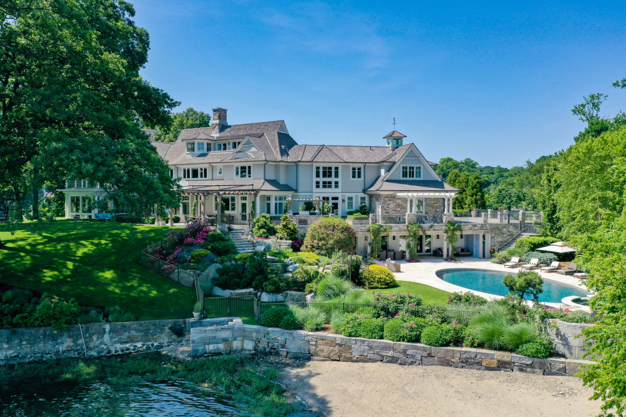 Thompson Raissis Architects, LLC